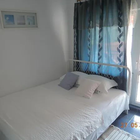 Konukevi Casa La Musteata *