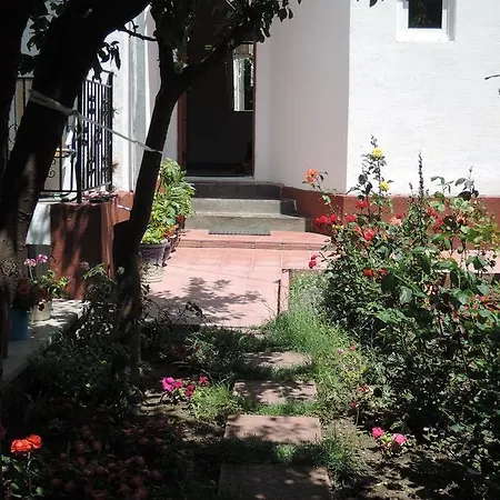 בית הארחה Casa La Musteata קוסטינסטי